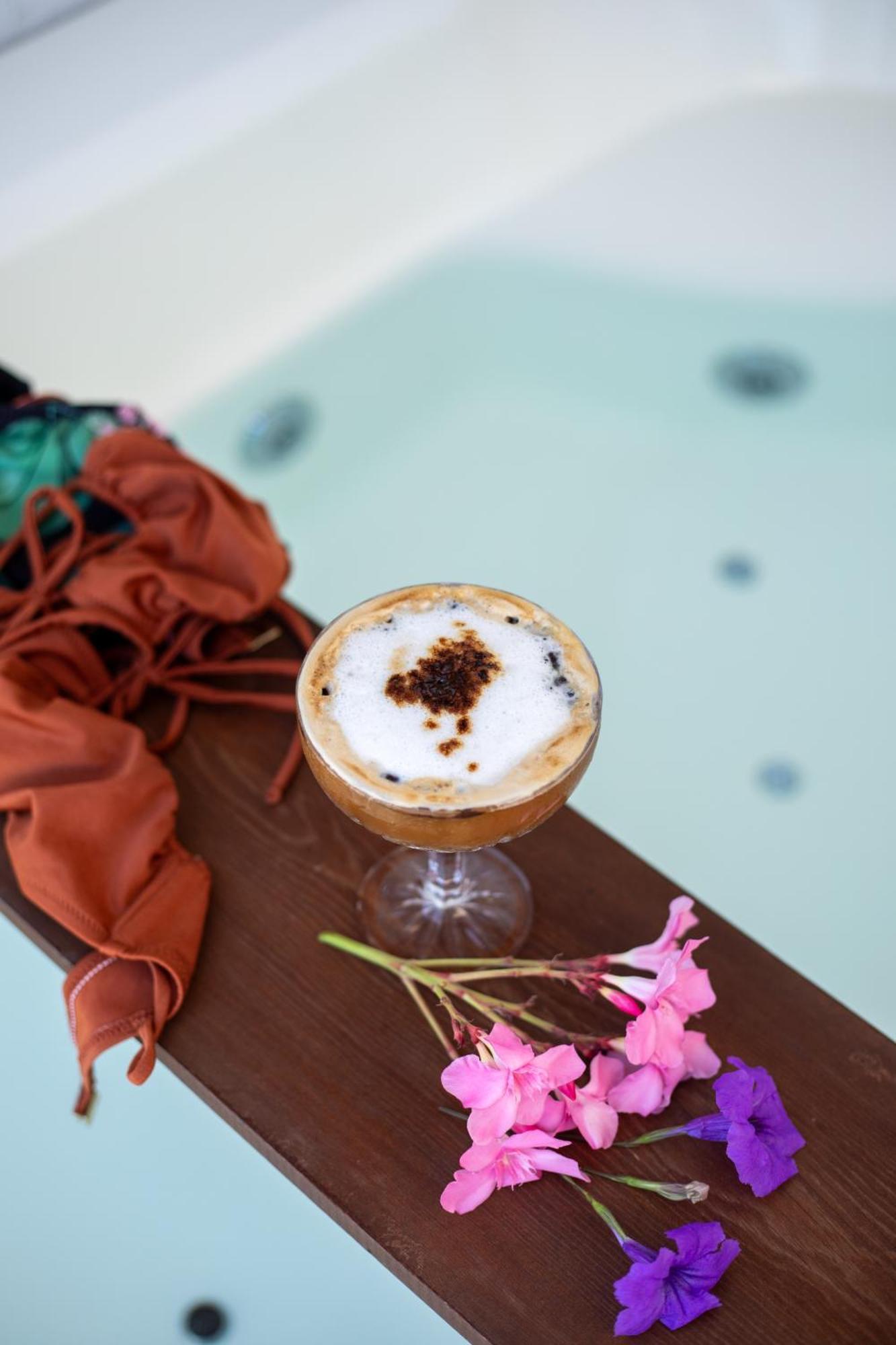 Maia Luxury &